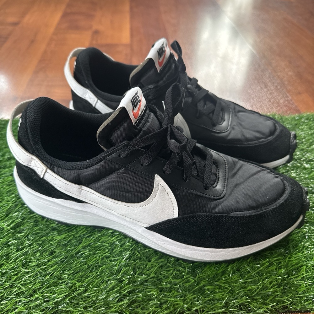 Nike Waffle Debut Casual Running Shoes Sneakers Men’s Size 11